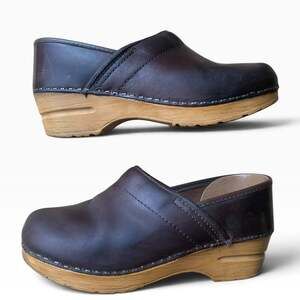 Dansko Professional Clogs Brown Oiled Leather Slip On Comfort Shoes Women Sz 35